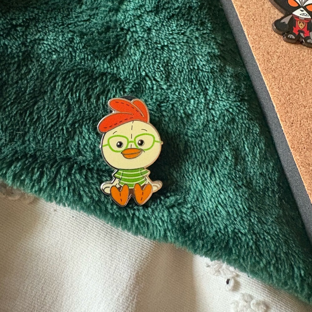 Disney Chicken Little Pin - Green and Orange